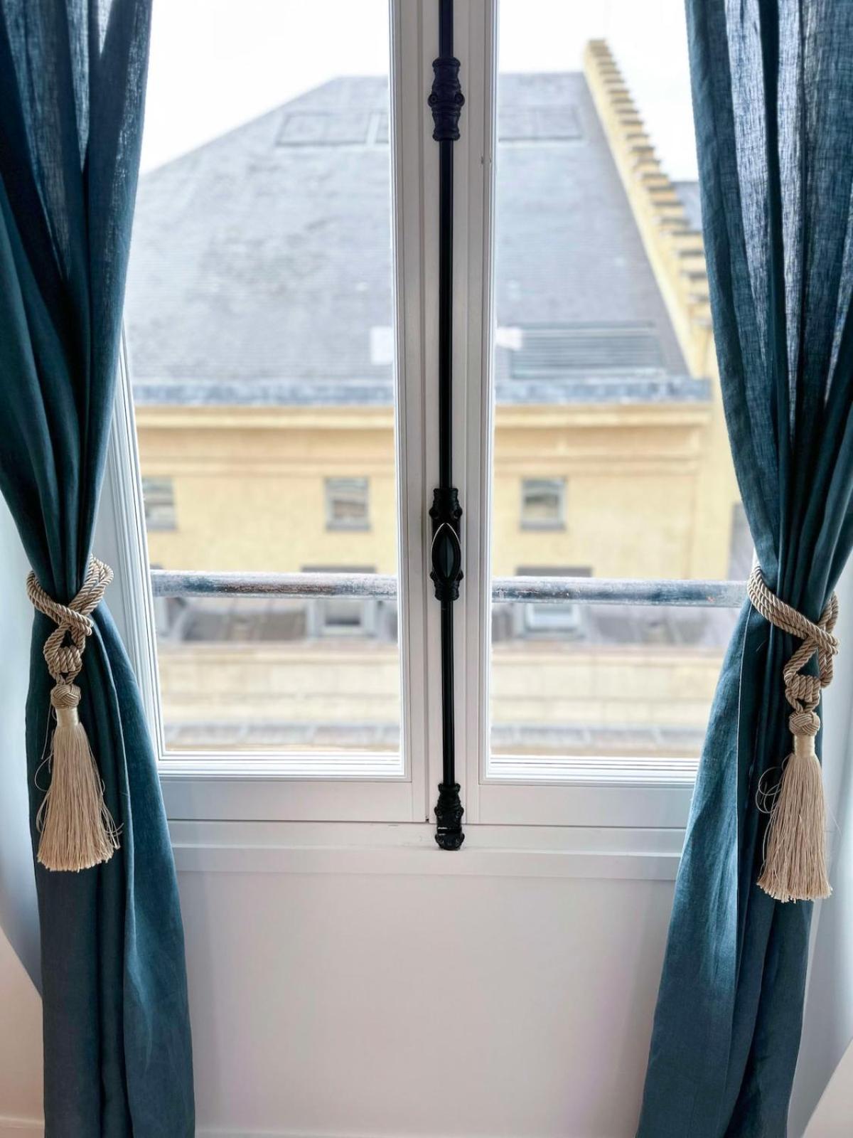 Luxurious Ac