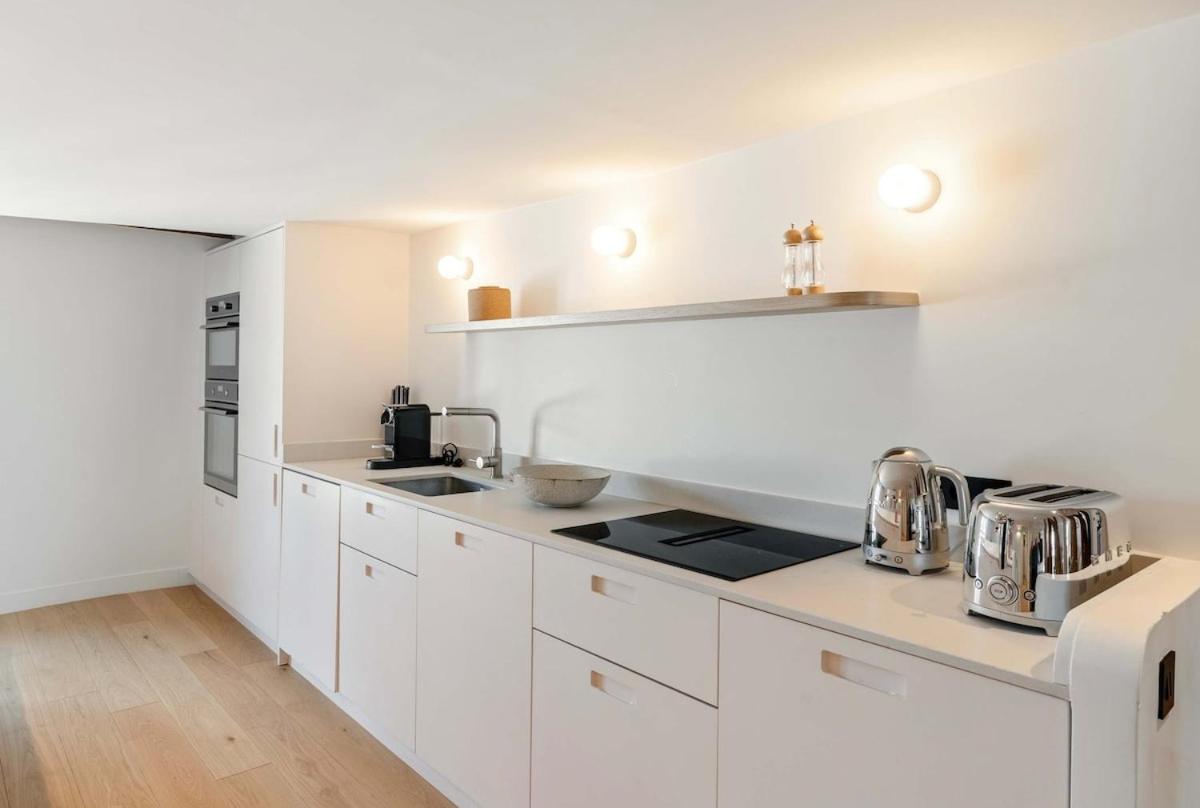 Luxurious Ac Paris