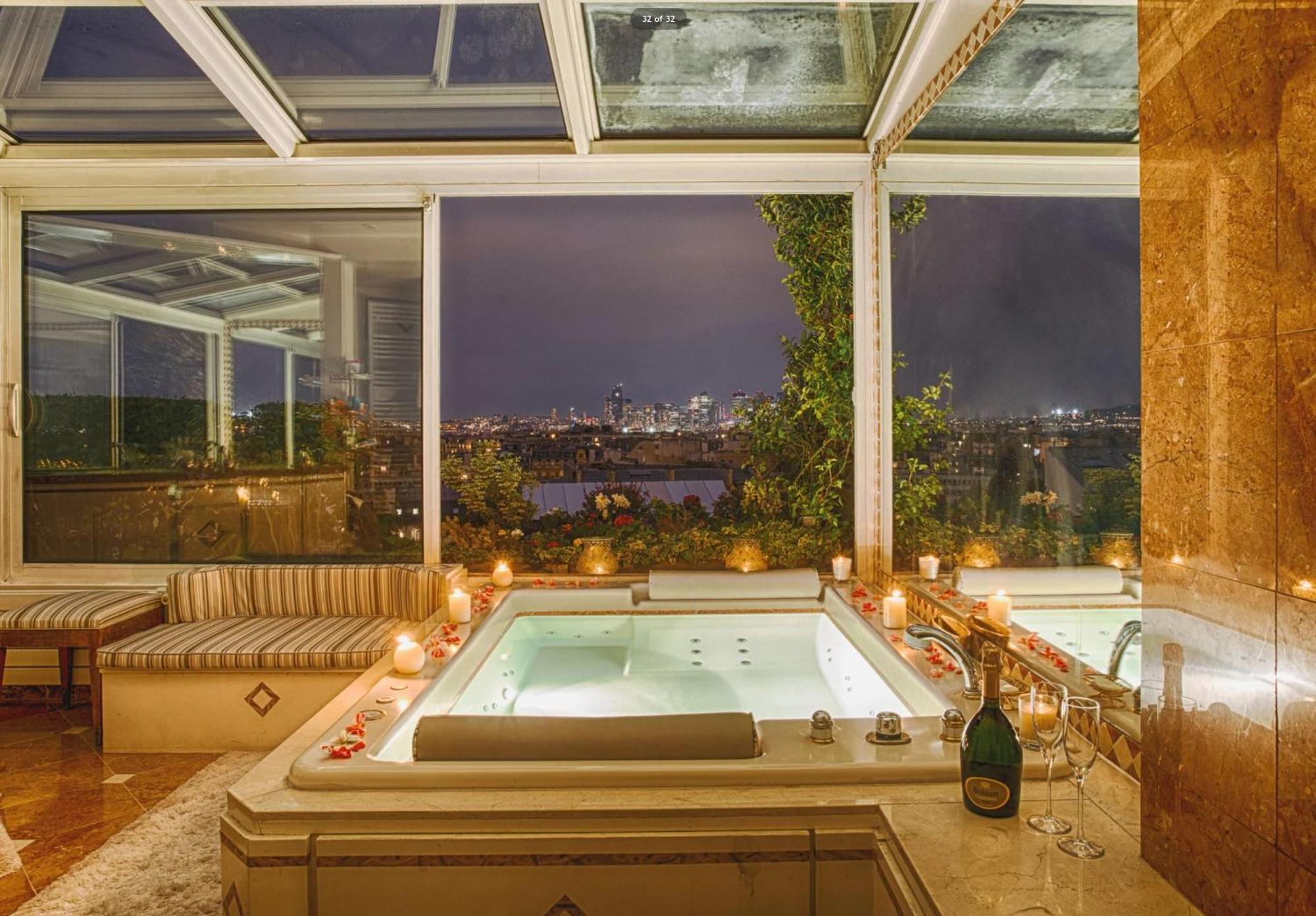 Luxurious Ac *